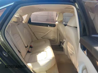 2014 Volkswagen Passat SEL Premium with VIN 1VWCS7A39EC080409, listed as a IAAI auction lot 40917278 with 140,783 mi miles. Bid and sale history available at carsss.com. Image 8.