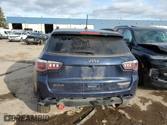 2018 Jeep Compass Trailhawk with VIN 3C4NJDDB4JT373701, listed as a Copart auction lot 87695675 with 90,005 mi miles and Clean Title. Bid and sale history available at carsss.com. Image 6.