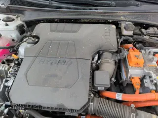 2023 Hyundai Elantra Limited с VIN KMHLN4AJ9PU091653, выставлен на аукционе Copart как лот 57335985 с пробегом 25 592 миль миль и Списание • Salvage title. История ставок и продаж доступна на DreamBid. Изображение 13.