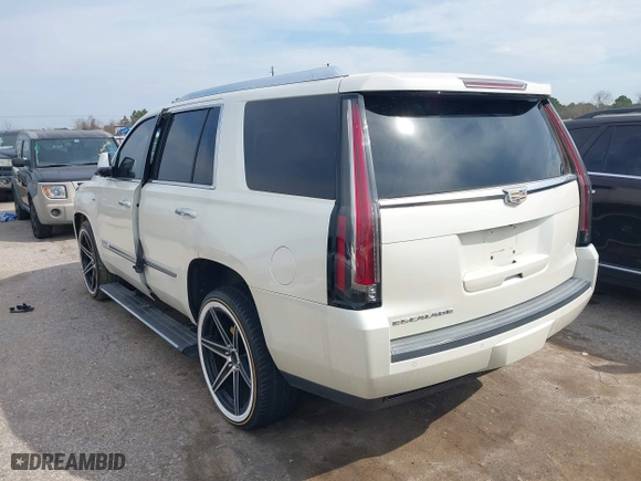 2015 Cadillac Escalade Premium with VIN 1GYS3NKJ1FR553712, listed as a IAAI auction lot 41660900 with 93,423 mi miles. Bid and sale history available at carsss.com. Image 3.