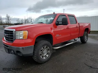 2009 GMC Sierra 2500HD SLT with VIN 1GTHK63689F151324, listed as a Copart auction lot 85767694 with 181,395 mi miles and Salvage Title. Bid and sale history available at carsss.com. Image 1.