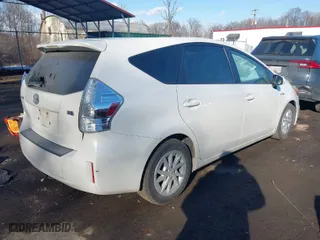 2014 Toyota Prius v Two with VIN JTDZN3EU5E3308213, listed as a IAAI auction lot 41448835 with 1 mi miles. Bid and sale history available at carsss.com. Image 4.
