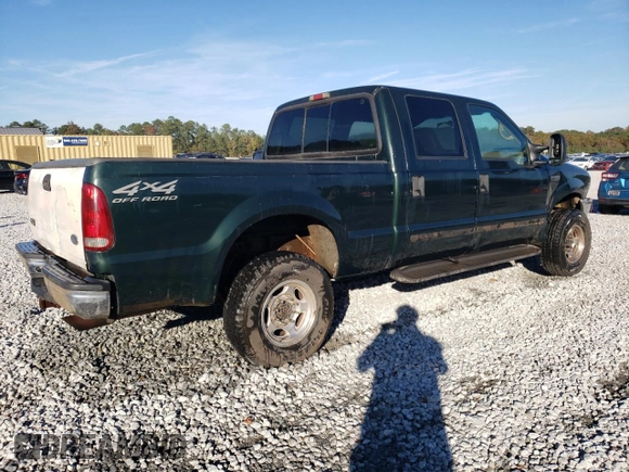 2001 Ford Super Duty F-250 XL with VIN 1FTNW21SX1EA33933, listed as a Copart auction lot 81153254 with 670,845 mi miles and Salvage Title. Bid and sale history available at carsss.com. Image 3.