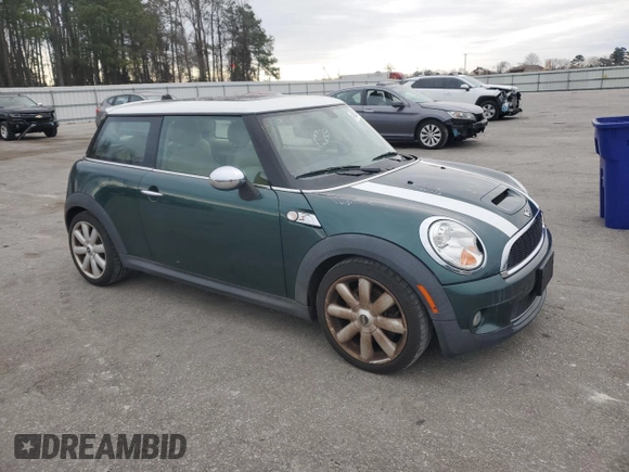 2007 MINI Hardtop S with VIN WMWMF73547TL91451, listed as a Copart auction lot 48507445 with 124,330 mi miles and Clean Title. Bid and sale history available at DreamBid. Image 4.