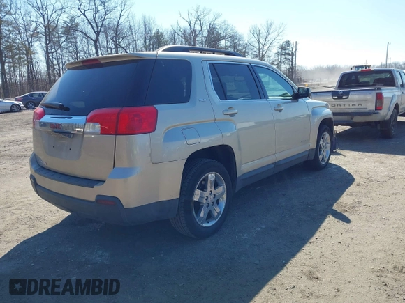 2013 GMC Terrain SLT z VIN 2GKFLVEK4D6283688, wystawiony jako IAAI lot #41656552 z przebiegiem 115 478 mil mil oraz . Historia ofert i sprzedaży dostępna na DreamBid. Obrazek 4.