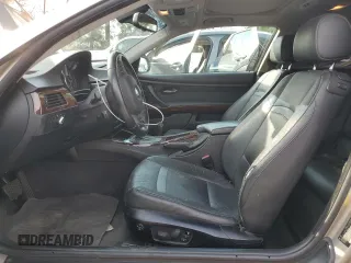 2011 BMW 3 Series 328i z VIN WBAKE5C52BE573743, wystawiony jako Copart lot #42547735 z przebiegiem 167 022 mil mil oraz Szkoda całkowita • Salvage title. Historia ofert i sprzedaży dostępna na DreamBid. Obrazek 7.