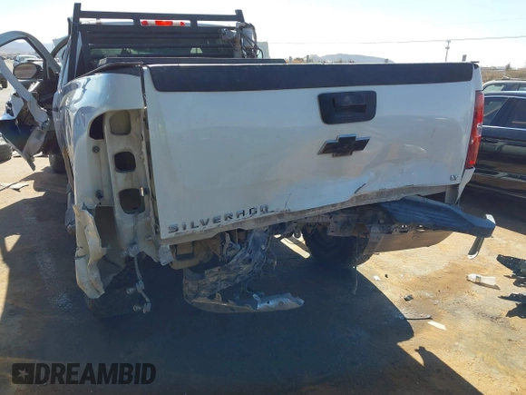 2013 Chevrolet Silverado 2500HD LT with VIN 1GC1CXCG4DF198324, listed as a IAAI auction lot 41883232 with 1 mi miles. Bid and sale history available at carsss.com. Image 18.