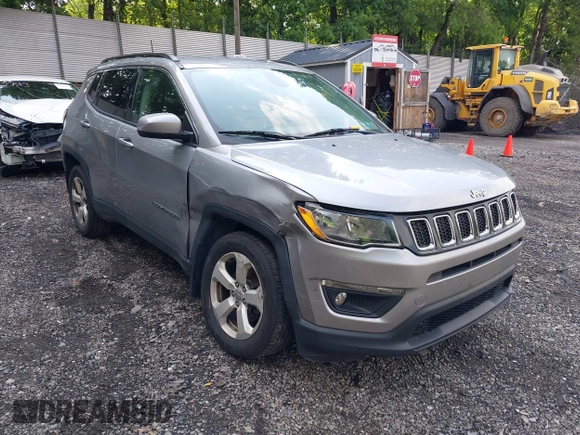2018 Jeep Compass Latitude with VIN 3C4NJDBB8JT434339, listed as a IAAI auction lot 42404248 with 131,295 mi miles and . Bid and sale history available at DreamBid. Image 1.