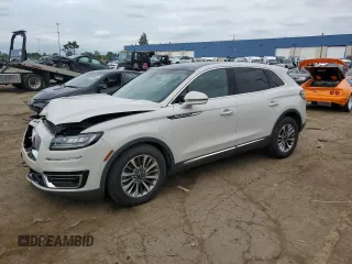 2020 Lincoln Nautilus Reserve with VIN 2LMPJ8K9XLBL14036, listed as a Copart auction lot 62086005 with 71,155 mi miles and Non repairable. Bid and sale history available at DreamBid. Image 1.