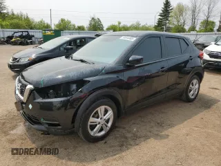 2020 Nissan Kicks S z VIN 3N1CP5BV5LL575333, wystawiony jako Copart lot #59594465 z przebiegiem 79 477 mil mil oraz Czysty tytuł • Clean title. Historia ofert i sprzedaży dostępna na DreamBid. Obrazek 1.