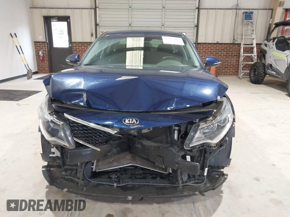 2017 Kia Optima LX z VIN 5XXGT4L35HG149811, wystawiony jako IAAI lot #42019931 z przebiegiem 95 586 mil mil oraz . Historia ofert i sprzedaży dostępna na DreamBid. Obrazek 13.