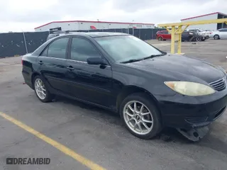 2006 Toyota Camry STD with VIN 4T1BE32K46U122626, listed as a IAAI auction lot 41932422 with 335,120 mi miles. Bid and sale history available at carsss.com. Image 1.