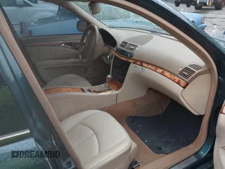 2007 Mercedes-Benz E 350 z VIN WDBUF56X67A997848, wystawiony jako IAAI lot #42318389 z przebiegiem 135 847 mil mil oraz . Historia ofert i sprzedaży dostępna na DreamBid. Obrazek 5.