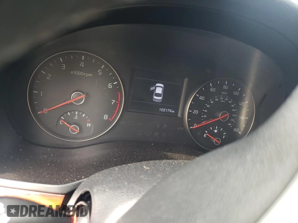 2017 Kia Cadenza Premium z VIN KNALC4J16H5062792, wystawiony jako Copart lot #57722725 z przebiegiem 103 174 mil mil oraz Szkoda całkowita • Salvage title. Historia ofert i sprzedaży dostępna na DreamBid. Obrazek 9.