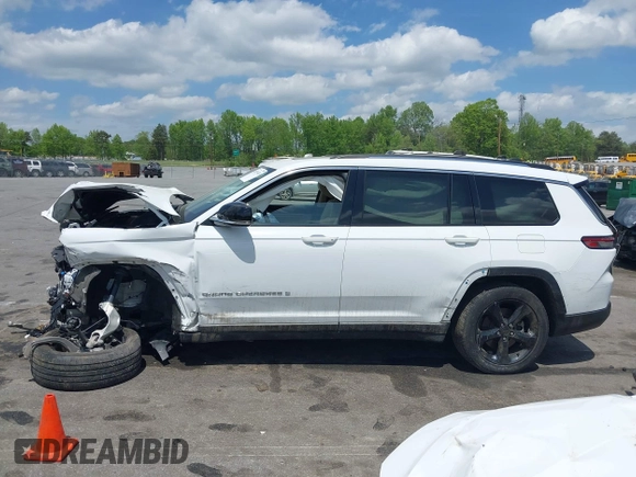 2021 Jeep Grand Cherokee Limited with VIN 1C4RJKBG4M8136830, listed as a IAAI auction lot 42075433 with 41,503 mi miles and . Bid and sale history available at DreamBid. Image 15.