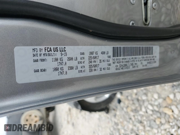 2020 Jeep Compass Latitude z VIN 3C4NJDBB6LT117095, wystawiony jako Copart lot #54346655 z przebiegiem 26 047 mil mil oraz Szkoda całkowita • Salvage title. Historia ofert i sprzedaży dostępna na DreamBid. Obrazek 13.