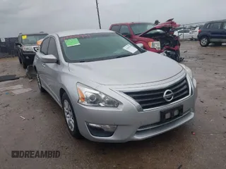 2014 Nissan Altima 2.5 with VIN 1N4AL3AP0EN252582, listed as a IAAI auction lot 41905991 with 170,188 mi miles. Bid and sale history available at carsss.com. Image 1.