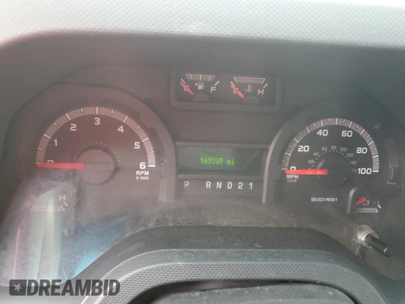 2009 Ford Econoline Passenger XL with VIN 1FBNE31L59DA66684, listed as a Copart auction lot 45388655 with 185,005 mi miles and Clean title. Bid and sale history available at DreamBid. Image 9.