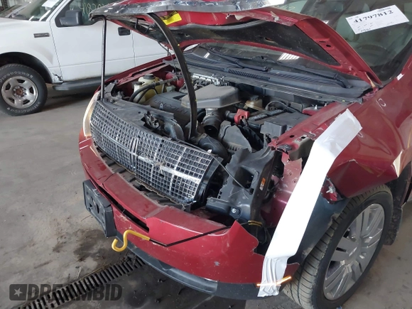 2008 Lincoln MKX with VIN 2LMDU88C78BJ09729, listed as a IAAI auction lot 41797812 with 109,161 mi miles and . Bid and sale history available at DreamBid. Image 6.