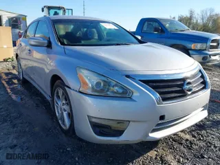2013 Nissan Altima 2.5 SL with VIN 1N4AL3AP9DC266457, listed as a IAAI auction lot 41858272 with 310,998 mi miles. Bid and sale history available at carsss.com. Image 6.