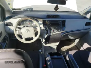 2011 Toyota Sienna SE with VIN 5TDXK3DC8BS099164, listed as a Copart auction lot 50380285 with 212,064 mi miles and Clean Title. Bid and sale history available at carsss.com. Image 8.