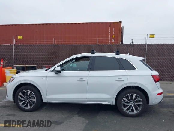 2022 Audi Q5 S line Premium Plus with VIN WA1EAAFYXN2075073, listed as a IAAI auction lot 42444448 with 16,404 mi miles and . Bid and sale history available at DreamBid. Image 14.