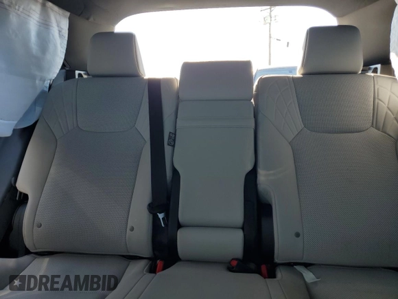 2024 Lexus RX 350 z VIN JTJCHMAA6R2016769, wystawiony jako Copart lot #87454404 z przebiegiem 16 804 mil mil oraz Szkoda całkowita • Salvage title. Historia ofert i sprzedaży dostępna na DreamBid. Obrazek 10.