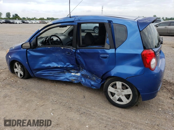 2009 Pontiac G3 z VIN KL2TV65E89B389738, wystawiony jako Copart lot #61396864 z przebiegiem Nie podano mil oraz Nie do naprawy. Historia ofert i sprzedaży dostępna na DreamBid. Obrazek 2.