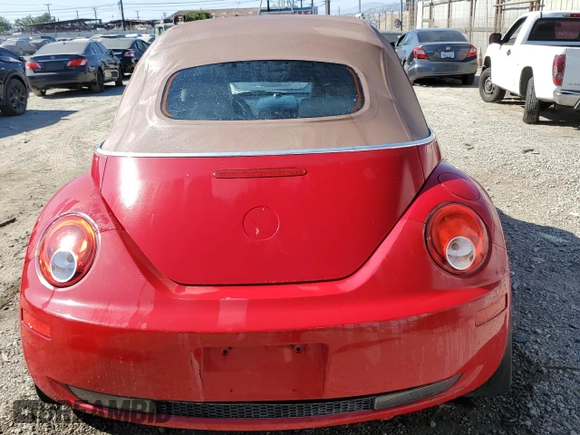 2008 Volkswagen Beetle SE with VIN 3VWRF31YX8M409057, listed as a Copart auction lot 64021115 with 137,841 mi miles and Salvage title. Bid and sale history available at DreamBid. Image 6.
