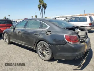 2020 Kia K900 z VIN KNAS24J64L6021493, wystawiony jako Copart lot #71236134 z przebiegiem Nie podano mil oraz Tytuł czysty. Historia ofert i sprzedaży dostępna na DreamBid. Obrazek 2.