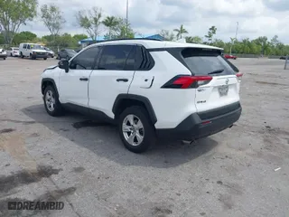2020 Toyota RAV4 XLE with VIN 2T3W1RFV8LC053206, listed as a IAAI auction lot 41866082 with 188,118 mi miles. Bid and sale history available at carsss.com. Image 3.