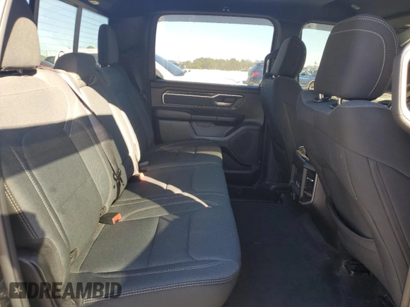 2021 Ram 1500 Big Horn z VIN 1C6RREFT2MN708195, wystawiony jako Copart lot #45969205 z przebiegiem 112 098 mil mil oraz Szkoda całkowita • Salvage title. Historia ofert i sprzedaży dostępna na DreamBid. Obrazek 10.