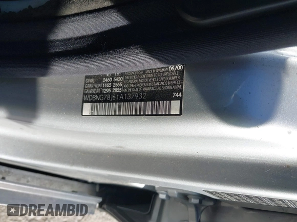 2001 Mercedes-Benz S-Class 6.0L with VIN WDBNG78J61A137932, listed as a IAAI auction lot 41134529 with 1 mi miles. Bid and sale history available at carsss.com. Image 9.