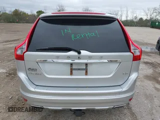 2015 Volvo XC60 T5 Drive-E Premier z VIN YV440MDB9F2613538, wystawiony jako IAAI lot #42183886 z przebiegiem 115 768 mil mil oraz . Historia ofert i sprzedaży dostępna na DreamBid. Obrazek 16.