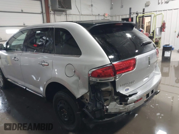 2014 Lincoln MKX with VIN 2LMDJ8JK7EBL16661, listed as a IAAI auction lot 41595967 with 77,868 mi miles. Bid and sale history available at carsss.com. Image 6.