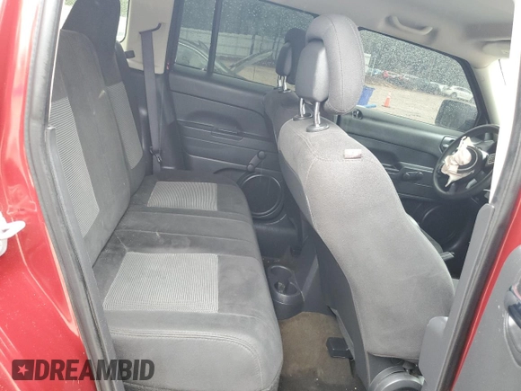 2016 Jeep Patriot Sport z VIN 1C4NJPBA9GD710860, wystawiony jako Copart lot #58269305 z przebiegiem 132 067 mil mil oraz Czysty tytuł • Clean title. Historia ofert i sprzedaży dostępna na DreamBid. Obrazek 10.