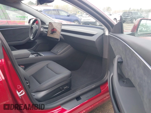 2025 Tesla Model 3 Long Range with VIN 5YJ3E1EB9SF928781, listed as a IAAI auction lot 41870681 with 261 mi miles and . Bid and sale history available at DreamBid. Image 5.