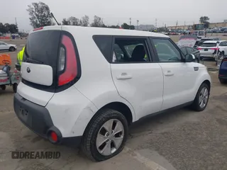2015 Kia Soul with VIN KNDJN2A26F7207896, listed as a IAAI auction lot 41806999 with 122,235 mi miles. Bid and sale history available at carsss.com. Image 4.
