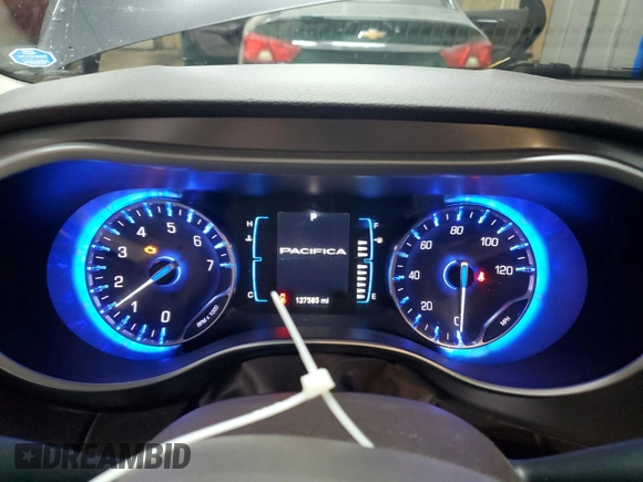 2017 Chrysler Pacifica Touring with VIN 2C4RC1DG2HR501078, listed as a Copart auction lot 54834335 with 127,585 mi miles and Clean Title. Bid and sale history available at DreamBid. Image 9.