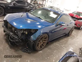 2016 Hyundai Genesis Coupe R-Spec z VIN KMHHU6KJ2GU134961, wystawiony jako IAAI lot #41902014 z przebiegiem 82 384 mil mil oraz . Historia ofert i sprzedaży dostępna na DreamBid. Obrazek 2.