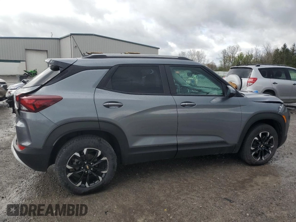 2021 Chevrolet TrailBlazer LT with VIN KL79MRSLXMB115977, listed as a Copart auction lot 55130945 with 38,457 mi miles and Salvage Title. Bid and sale history available at DreamBid. Image 3.