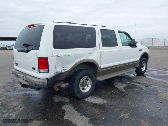 2000 Ford Excursion Limited with VIN 1FMNU43S0YEC77191, listed as a IAAI auction lot 41593538 with 207,847 mi miles. Bid and sale history available at carsss.com. Image 4.