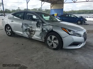 2017 Hyundai Sonata Hybrid Limited with VIN KMHE34L34HA066580, listed as a Copart auction lot 77194564 with 97,596 mi miles and Salvage Title. Bid and sale history available at carsss.com. Image 4.