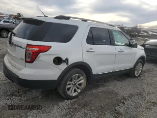 2014 Ford Explorer XLT with VIN 1FM5K8D83EGC02825, listed as a Copart auction lot 46193715 with 110,242 mi miles and Salvage Title. Bid and sale history available at carsss.com. Image 3.