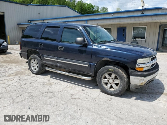 2005 Chevrolet Tahoe LS z VIN 1GNEK13T55J220027, wystawiony jako Copart lot #55287955 z przebiegiem 143 271 mil mil oraz Szkoda całkowita • Salvage title. Historia ofert i sprzedaży dostępna na DreamBid. Obrazek 4.