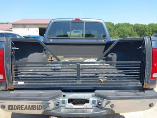 2004 Ford F-350 XL with VIN 1FTSW31P54EB33365, listed as a IAAI auction lot 42548818 with 141,437 mi miles and . Bid and sale history available at DreamBid. Image 16.