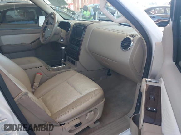 2010 Ford Explorer Limited z VIN 1FMEU7F8XAUA50443, wystawiony jako IAAI lot #42666751 z przebiegiem 86 801 mil mil oraz . Historia ofert i sprzedaży dostępna na DreamBid. Obrazek 5.
