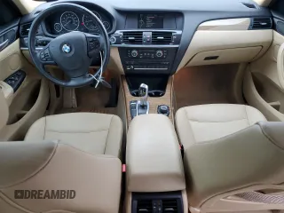 2014 BMW X3 xDrive28i z VIN 5UXWX9C5XE0D39701, wystawiony jako Copart lot #55148905 z przebiegiem 93 148 mil mil oraz Szkoda całkowita • Salvage title. Historia ofert i sprzedaży dostępna na DreamBid. Obrazek 8.