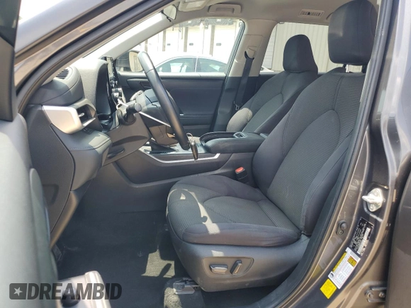 2021 Toyota Highlander L with VIN 5TDBZRBH7MS153516, listed as a Copart auction lot 59328165 with 41,942 mi miles and Clean title. Bid and sale history available at DreamBid. Image 7.