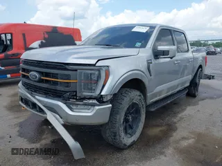 2023 Ford F-150 XL z VIN 1FTEW1E83PFB26367, wystawiony jako IAAI lot #42067676 z przebiegiem 32 068 mil mil oraz . Historia ofert i sprzedaży dostępna na DreamBid. Obrazek 17.